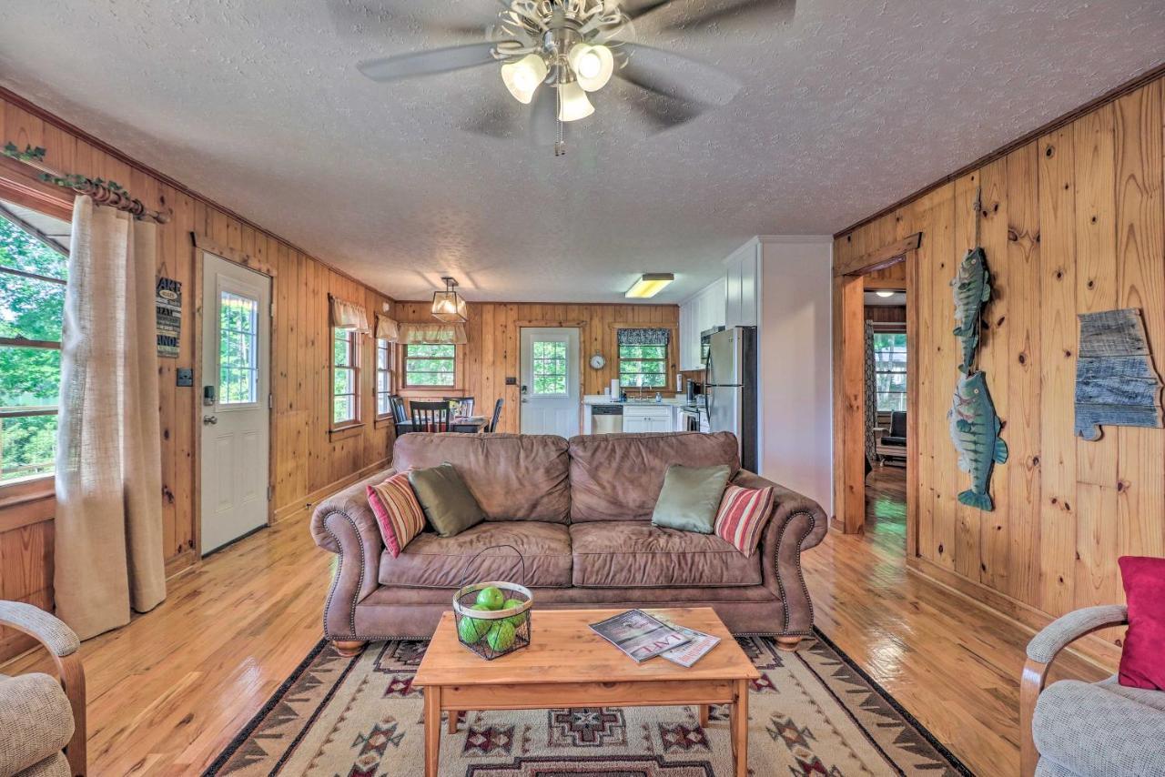 Waterfront Lake Martin Home With Grill And Beach! Eclectic Εξωτερικό φωτογραφία