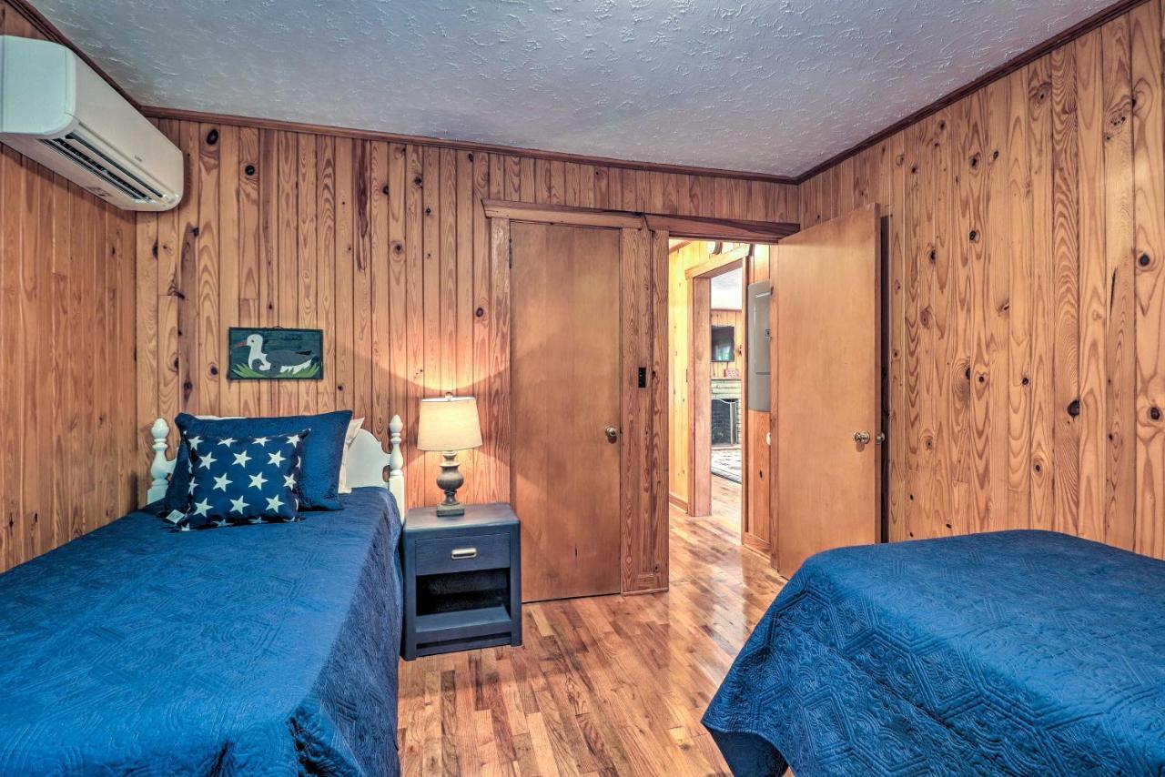 Waterfront Lake Martin Home With Grill And Beach! Eclectic Εξωτερικό φωτογραφία