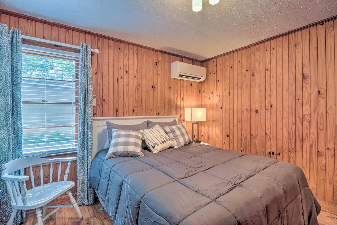Waterfront Lake Martin Home With Grill And Beach! Eclectic Εξωτερικό φωτογραφία