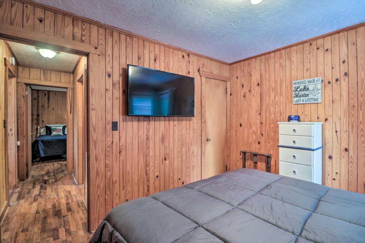 Waterfront Lake Martin Home With Grill And Beach! Eclectic Εξωτερικό φωτογραφία